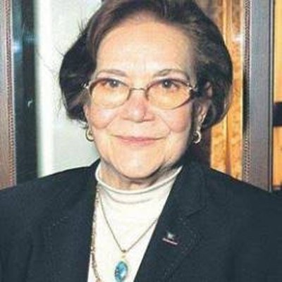 Portrait of Azra Quraishi